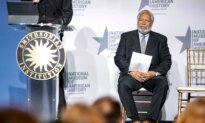 Smithsonian Secretary Announces Retirement