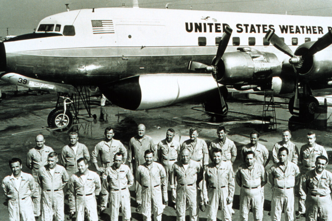Scientists and Navy Pilots Collaborate to Combat the Mighty Hurricane