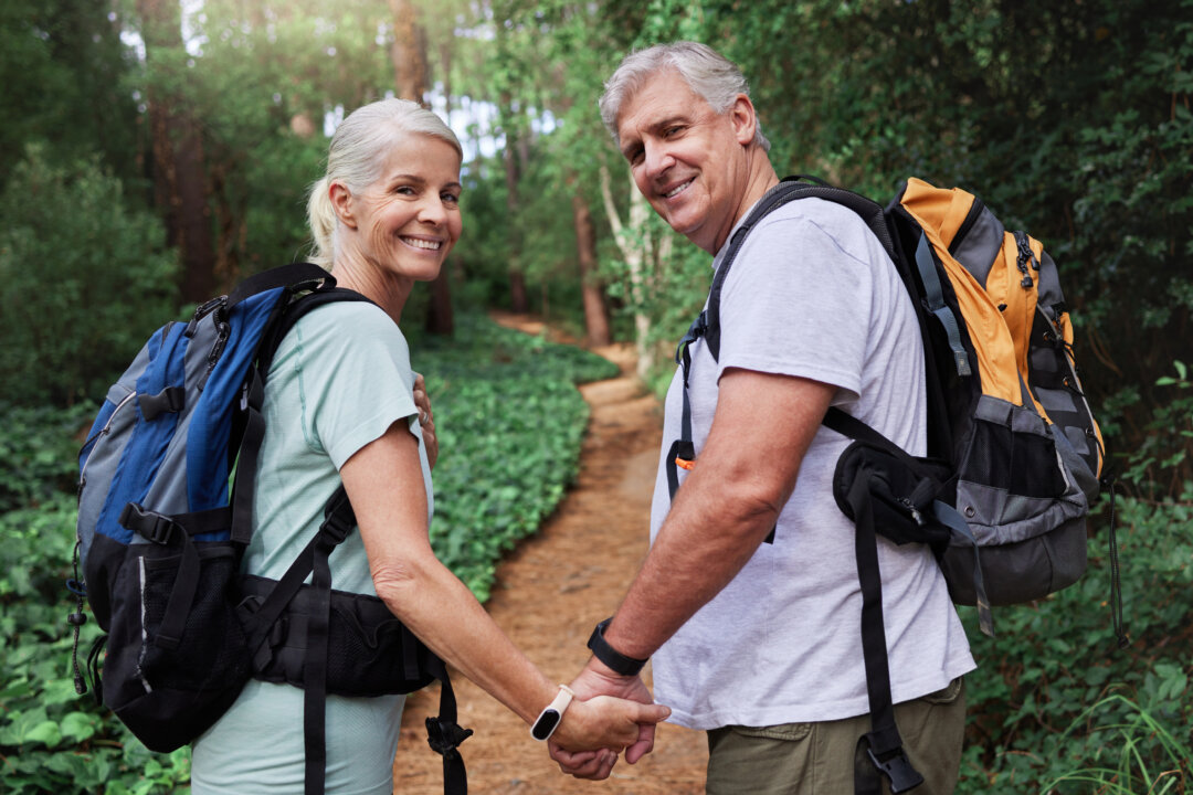Best Hiking Gear for Day Hikes: What You Actually Need and What You Can Skip