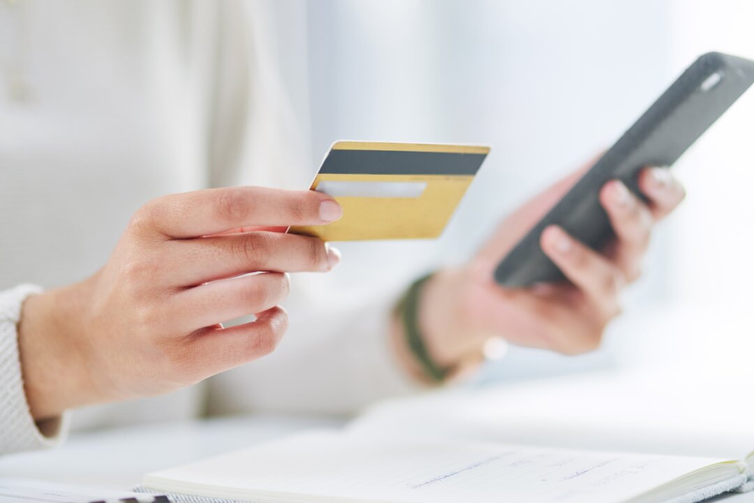 Why Some Banks Are Quietly Discontinuing Cash-Back Cards