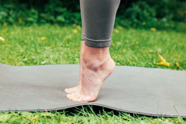 Bunions Affect 1 in 3 People–3 Exercises to Relieve the Condition