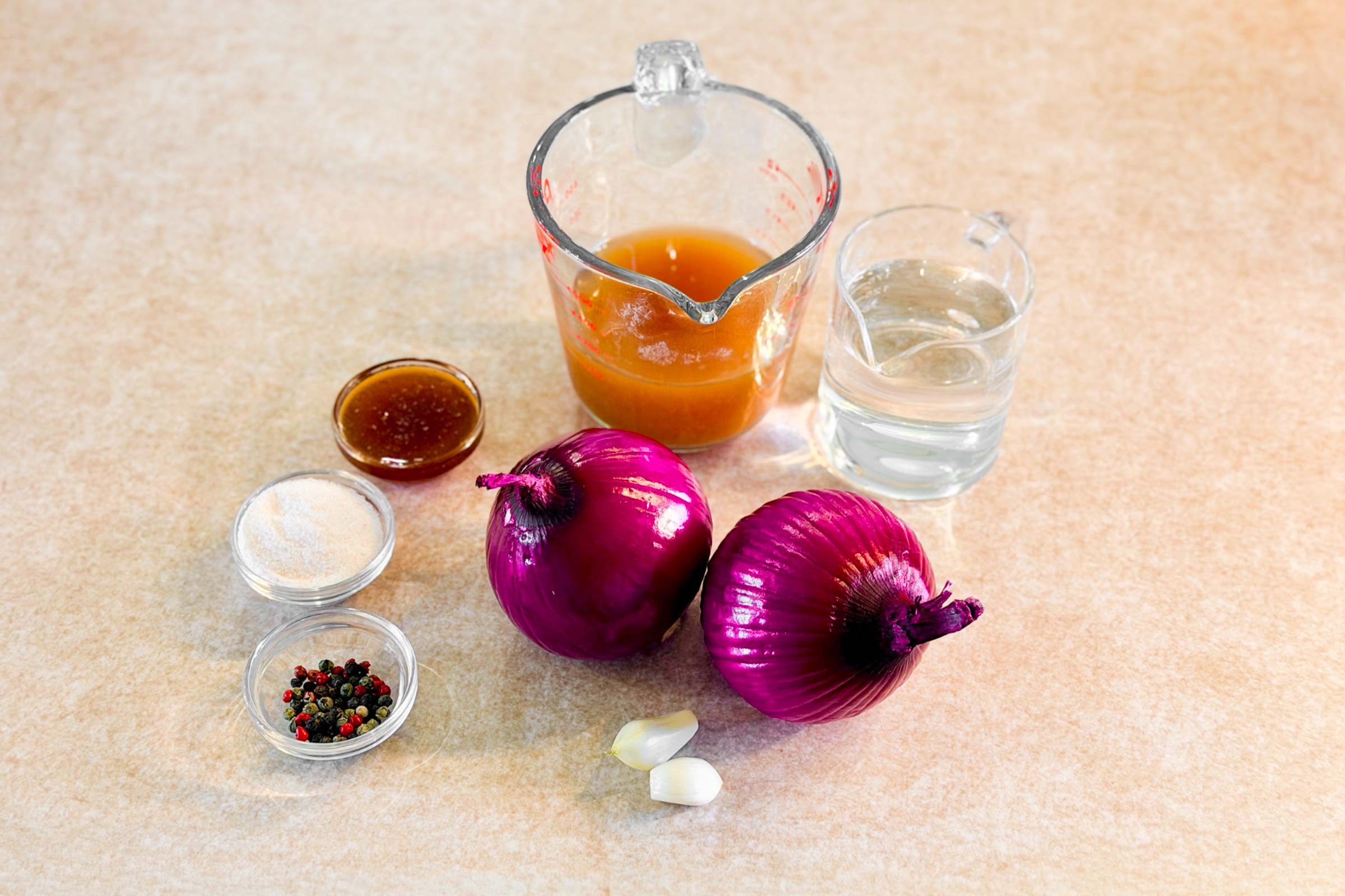 6083296-Red-Onion-Pickle-Ingredients