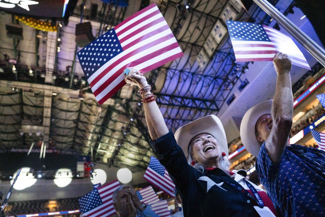 In Photos: Republican Midterm Convention Day 2