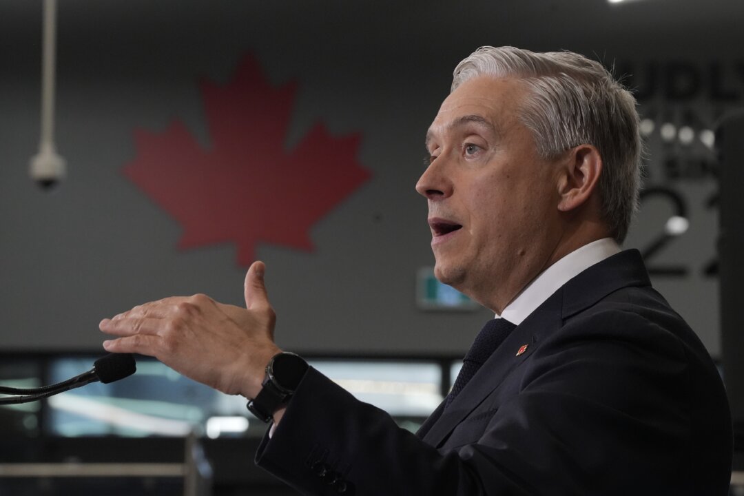 Feds to Table Budget on Nov. 5