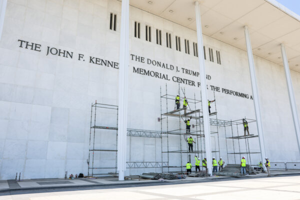 Kennedy Center Board Warns of Insolvency, Ties Rescue to Trump Inscription