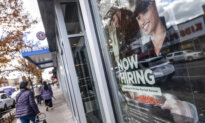 US Unemployment Claims Slide Below 200,000 for 5th Time This Year