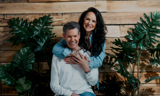 Randy Travis and Mary Travis Share Country Music Memories