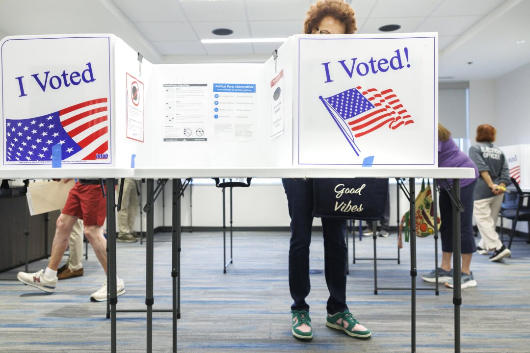 With Early Voting Underway, Montana Democratic Party Chair Resigns, Backs Independent Senate Candidate