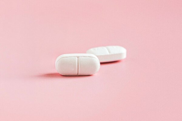 Tylenol Use During Pregnancy Linked to Reproductive Changes in Daughters