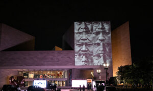 Faces of Prisoners of Conscience Light Up DC Buildings; US and China Extend Trade Truce  | NTD Good Morning (Sept. 24)