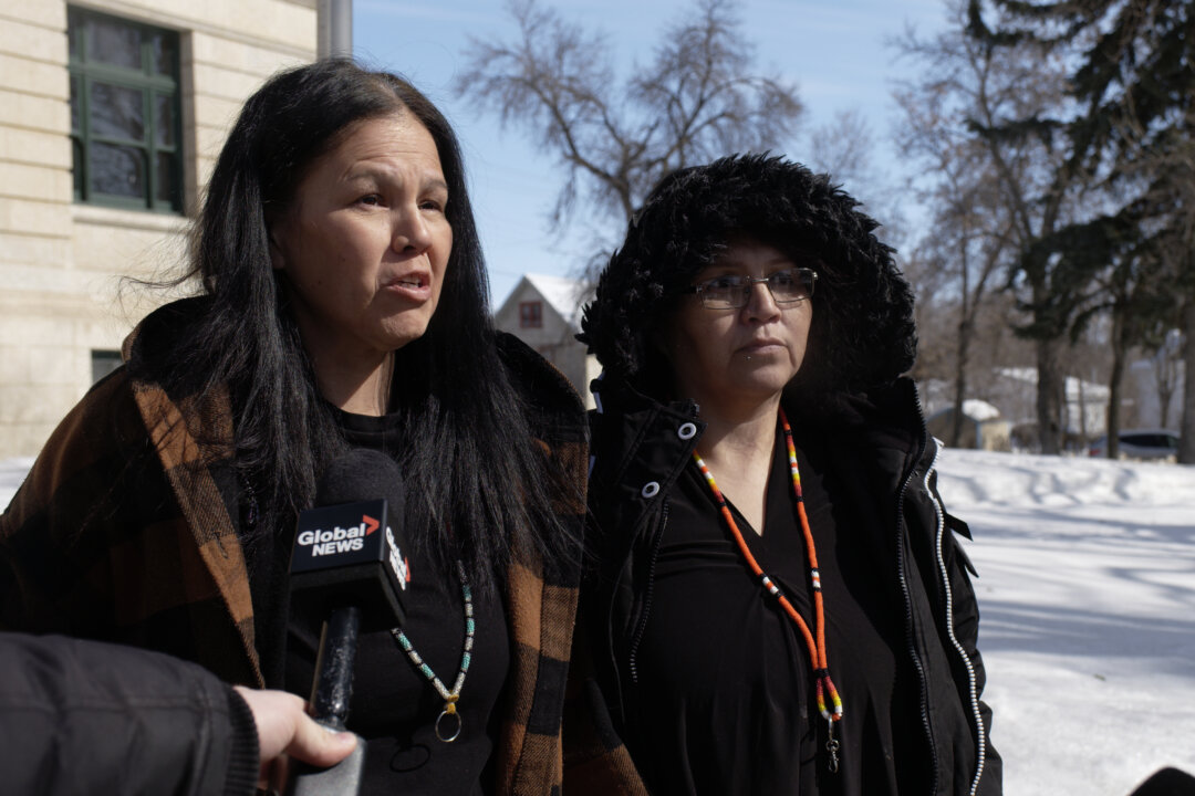 Cover image for Ottawa Orders Appeal Court to Review Murder Convictions of Two Saskatchewan Sisters
