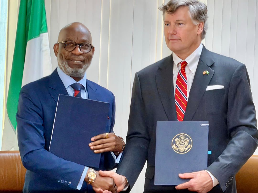 Nigeria's minerals minister, Dele Alake, shakes hands with U.S. Deputy Secretary of State Christopher Landau on Sept. 24, 2026. (Nigerian Government)