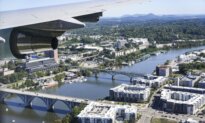 Air Force One Flies Over Neyland Stadium Ahead of Texas–Tennessee Game