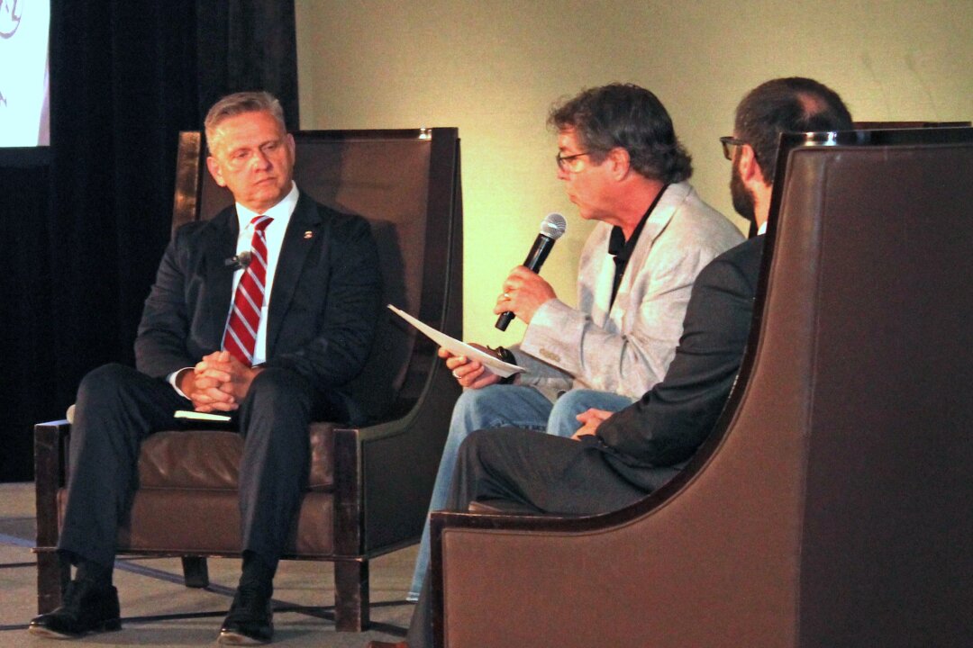 ATF Director Tells Gun Rights Group That Fighting Violent Crime Need Not Impact Lawful Gun Owners