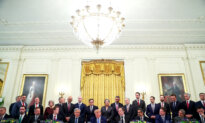 Trump, Industry Leaders Sign Voluntary Accord on AI Standards
