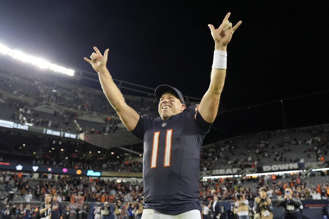 Ben Johnson Pulls out ‘Sucker Sneak’ for Case Keenum’s First Rushing TD ...
