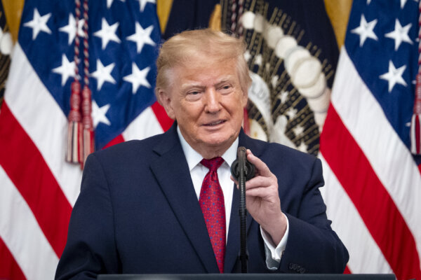 Trump Says He Will Pay for White House Ads Himself
