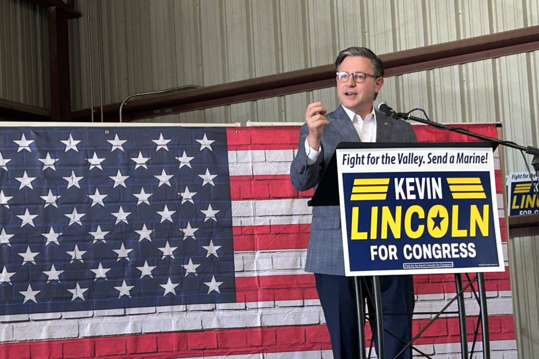House Speaker Johnson Visits Small California City to Support Congressional Candidate