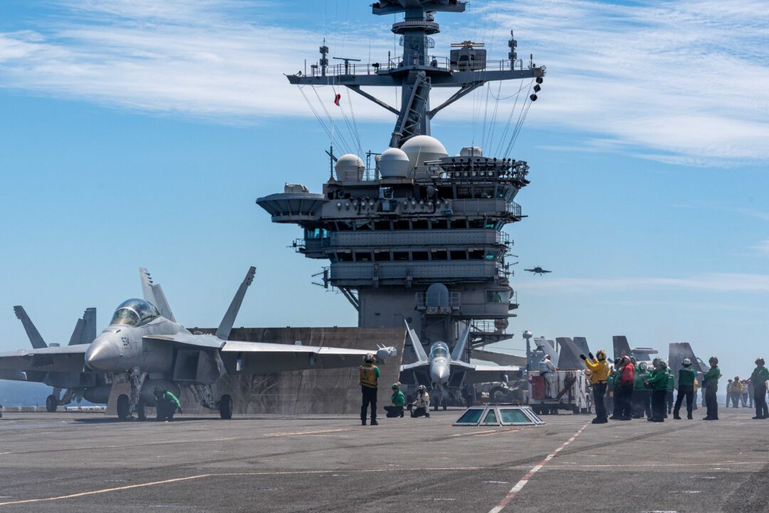 US Deploys Another Aircraft Carrier, Marine Expeditionary Unit to Middle East: Official