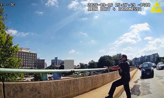 ‘Hear Their Story’: Quick-Thinking Police Officer Takes Her Time to Save Suicidal Man on Bridge