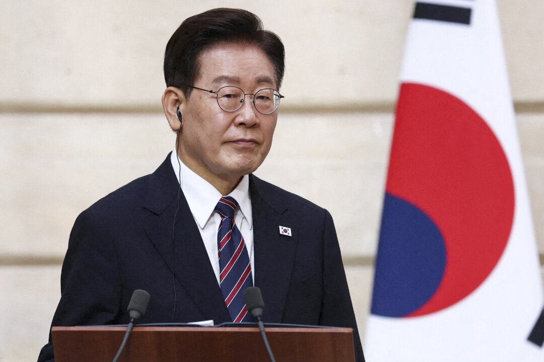 Cover image for South Korea’s President Threatens ‘Additional Measures’ Unless Ukraine Apologizes Over POW Disclosure