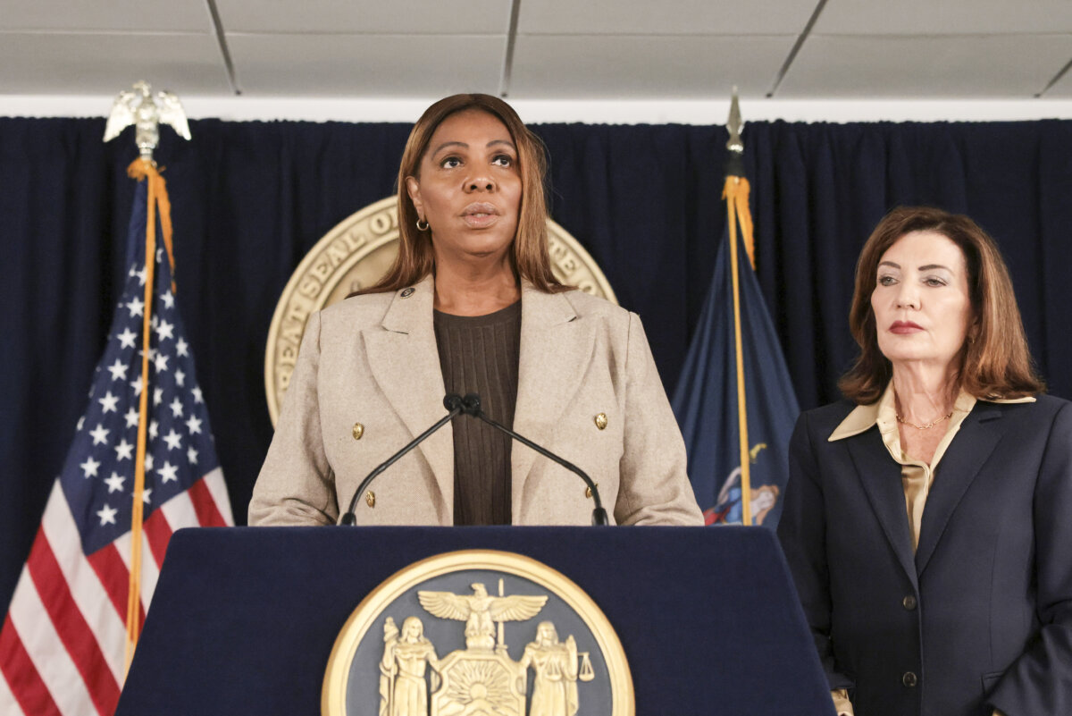 New York Attorney General Letitia James (L), with New York Gov. Kathy Hochul in Manhattan, New York City, on Oct. 2, 2026. (Spencer Platt/Getty Images)