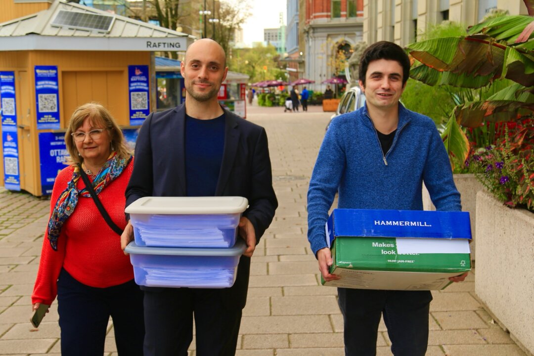 More Than 50,000 Sign Petition Calling for Shen Yun’s Return to Ottawa