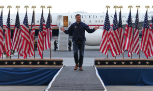 Vance Makes Midterm Campaign Stop in Alaska; US Monitoring Possible Plague Case in Russia | NTD Good Morning (Oct. 6)