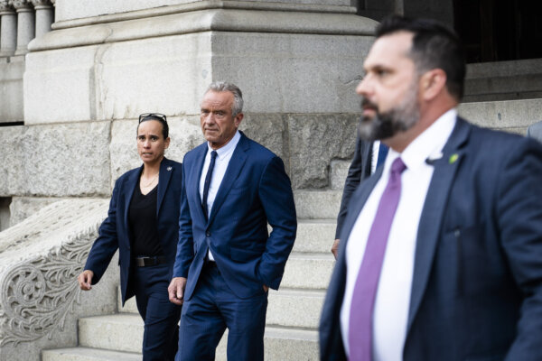 Appeals Court Questions Judge’s ‘Intrusive’ Order on RFK Jr. Appointments