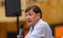 Collins Spars With Jackson Over Healthcare, Campaign Finances in 3rd Maine Senate Debate