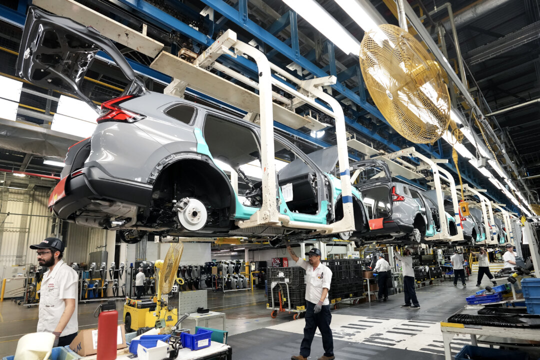 Cover image for Canada Lost 68,000 Jobs in September: StatCan