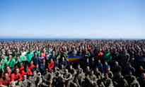 Hegseth Presents Lincoln Carrier Group With Top Unit Award After Long Deployment