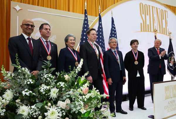 Trump Honors Tech Leaders With Nation’s Top Awards in Science and Technology
