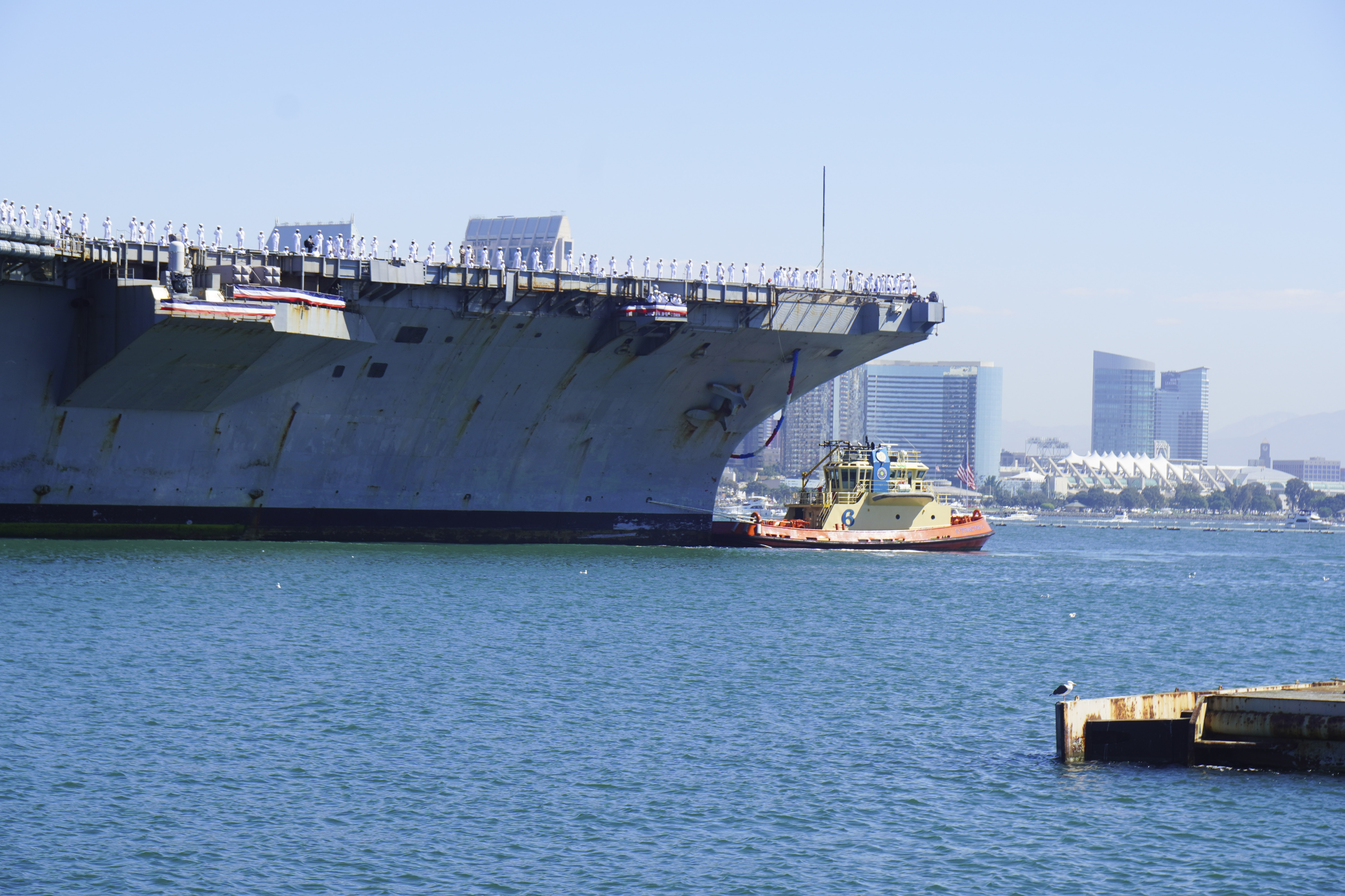 USS-Abraham-Lincoln-Return-Brad-Jones-DSC04070-vs