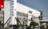 SpaceX a Step Closer to Full-Service Mobile Network With Spectrum Deal
