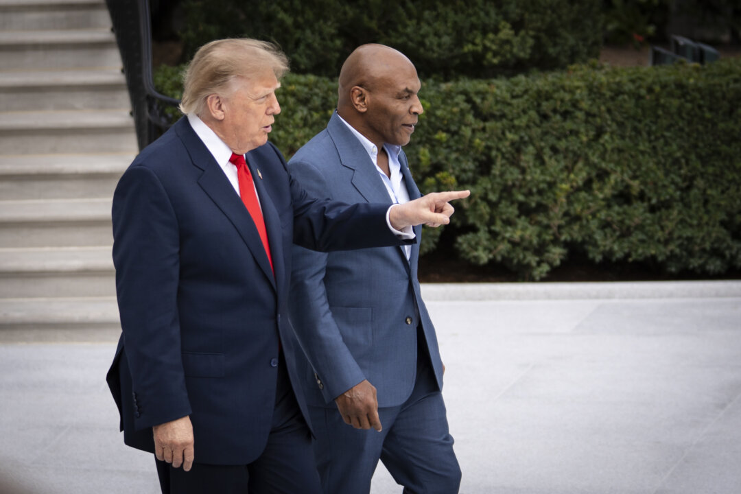 Trump Backs Blakeman’s Bid for NY Governor in Syracuse Rally With Mike Tyson