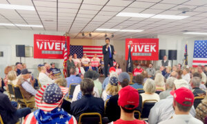 Ohio Early Voters Weigh In on Midterm Races