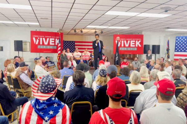 Ohio Early Voters Weigh In on Midterm Races