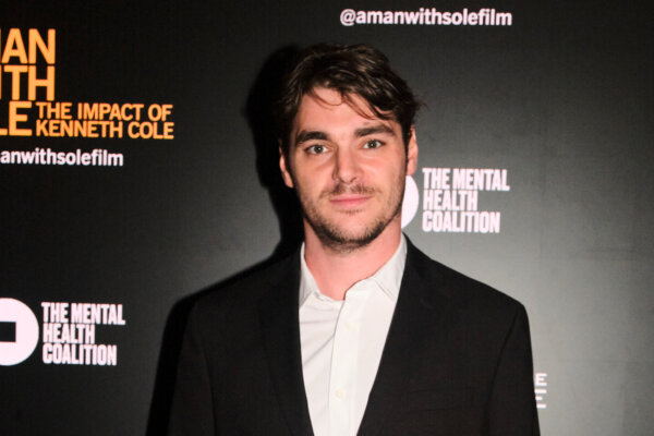‘Breaking Bad’ Star RJ Mitte Dies at 34