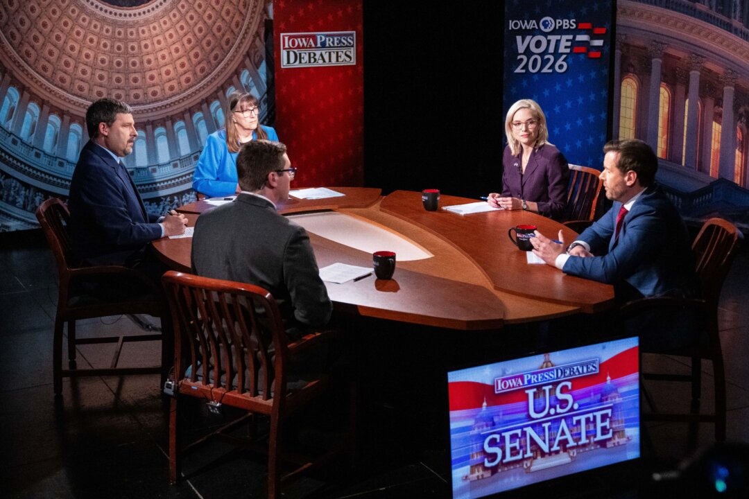 Democrats Tie Republicans to Iran War and Energy Costs in 3 Battleground Senate Debates