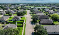 US Home Seller Surplus Hits New Record as Buyer Numbers Decline: Report