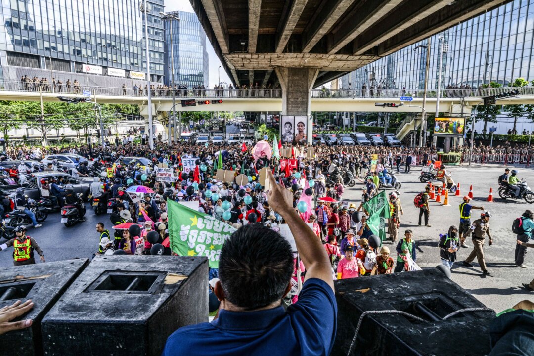 Day in Photos: Protest in Bangkok, Australian–Indonesian Military Training, and Flooding in Istanbul