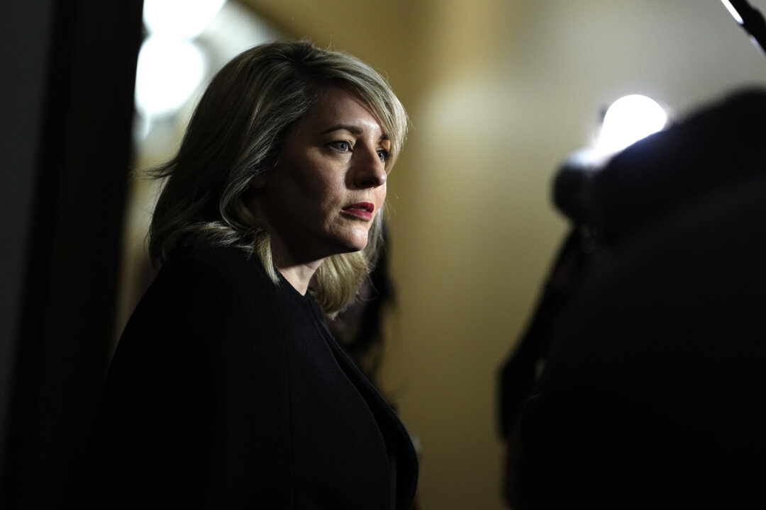 Industry Minister Says Stelco Could Face Fines, Forced Asset Sales Following Layoffs