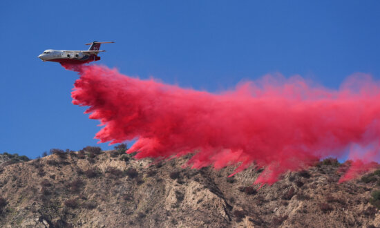 Hot Weather and Winds Raise California Wildfire Threat as Power Shutoffs Start