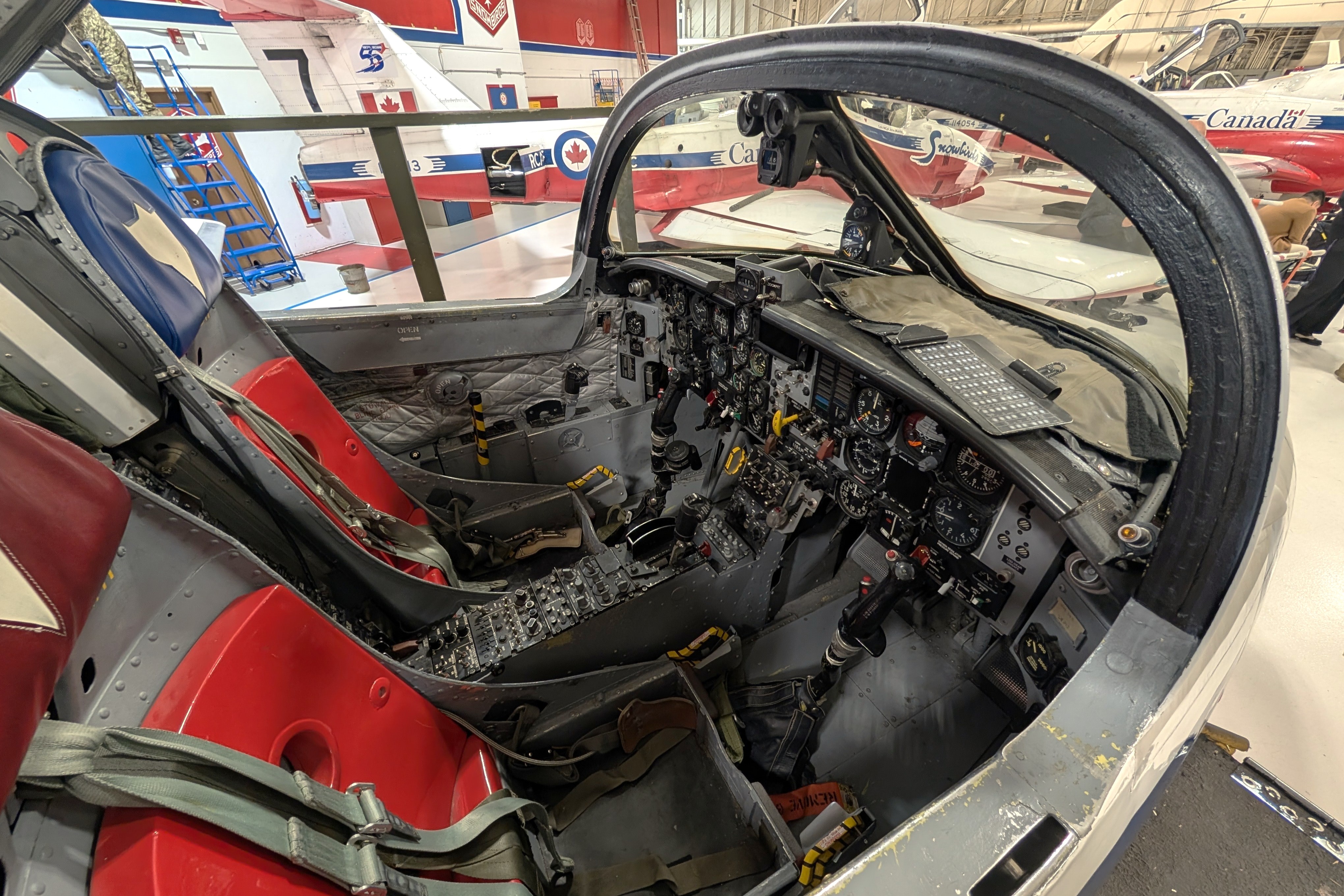 Snowbirds pilots 4