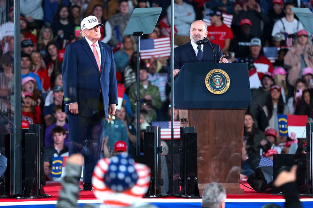 Trump, Lutnick Reveal New Semiconductor Investments in North Carolina