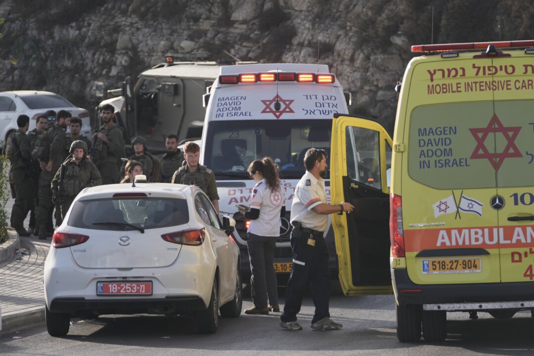 Israel Orders Military to Prepare for Full Closure of West Bank