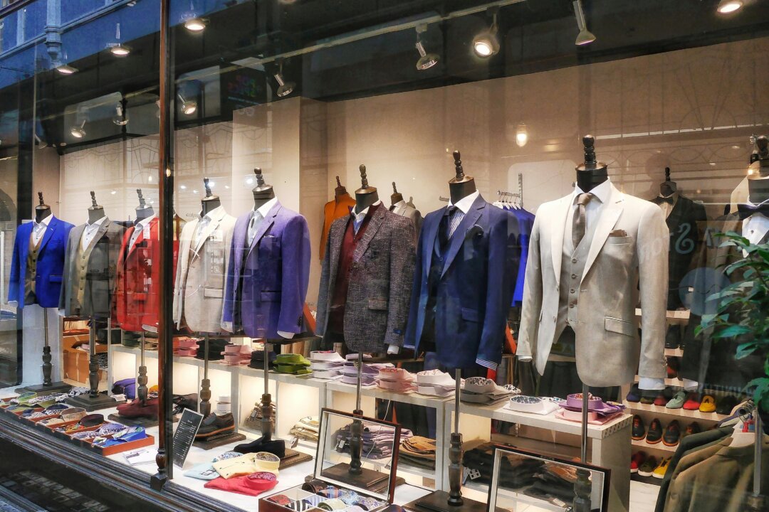The Basics on How to Dress Like a Man