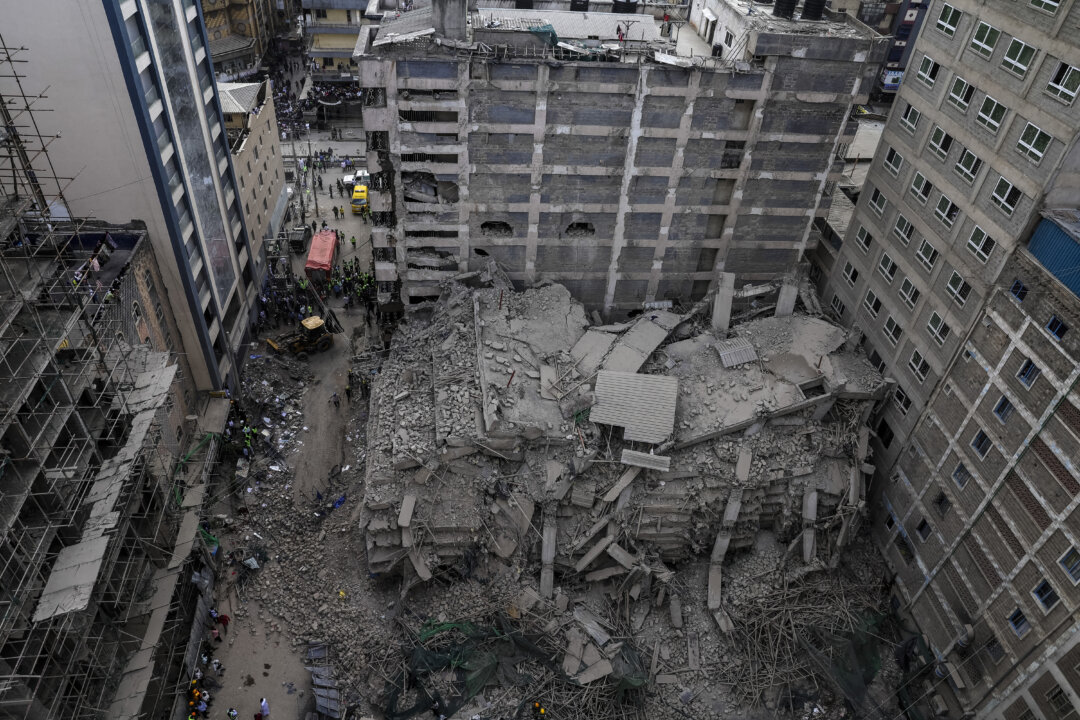 Day in Photos: Building Collapses in Kenya, New iPhone Launches, and Austen Storm Hits France