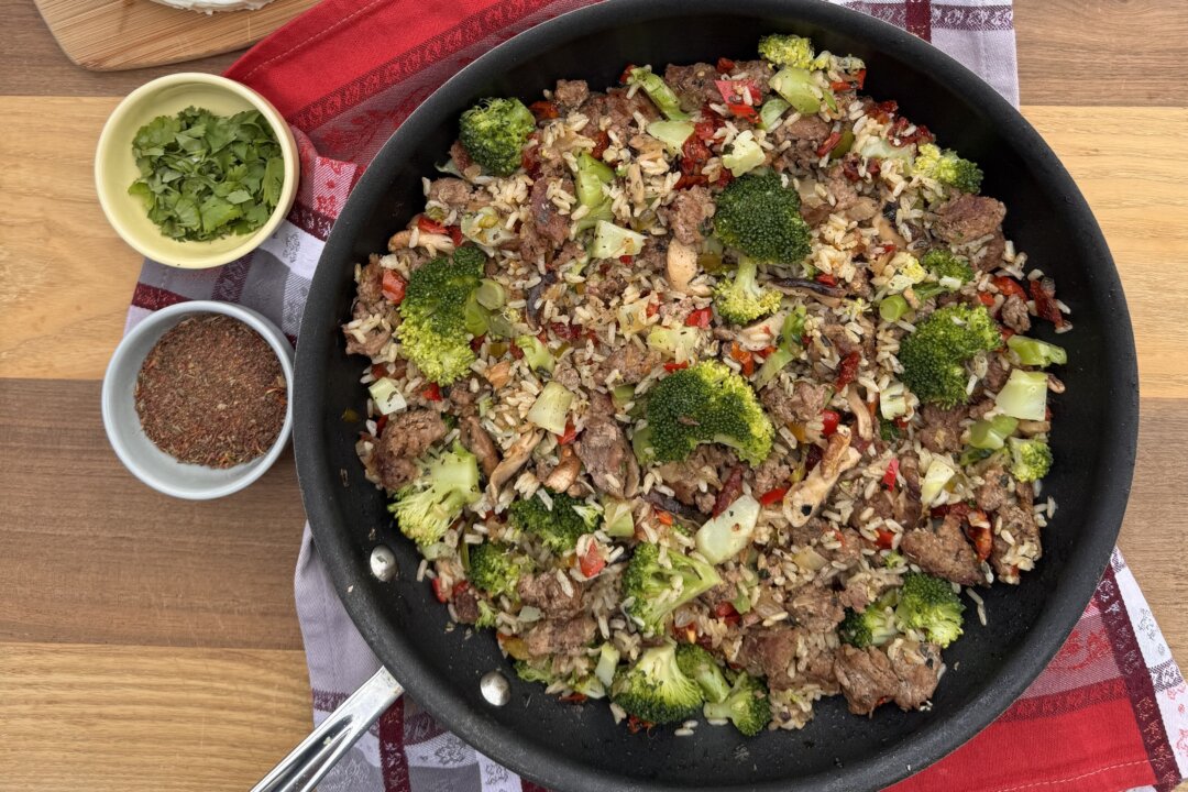 Your Weeknight Dinner Game Plan Should Include This Easy Beef and Rice ...